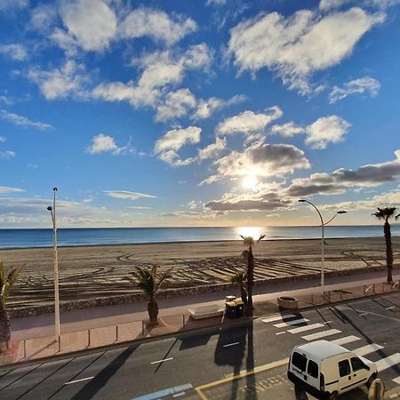 Magnifique Vue Mer Avec Une Chambre - Nouria 55 - Canet-en-Roussillon Exteriör bild